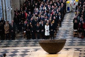 First Mass For The Public Notre-Dame Cathedral - Paris