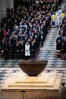 First Mass For The Public Notre-Dame Cathedral - Paris