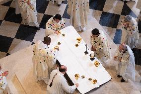 First Mass For The Public Notre-Dame Cathedral - Paris