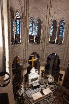 First Mass For The Public Notre-Dame Cathedral - Paris