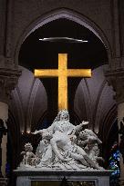 First Mass For The Public Notre-Dame Cathedral - Paris