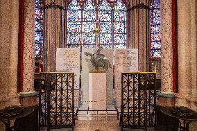 First Mass For The Public Notre-Dame Cathedral - Paris