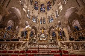 First Mass For The Public Notre-Dame Cathedral - Paris