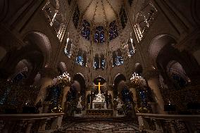 First Mass For The Public Notre-Dame Cathedral - Paris