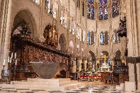 First Mass For The Public Notre-Dame Cathedral - Paris