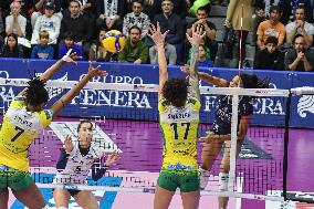 VOLLEY - Serie A1 Femminile - Reale Mutua Fenera Chieri '\''76 vs Wash4Green Pinerolo