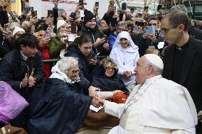 Pope Francis Prays In Front Of Virgin Mary Statue - Rome