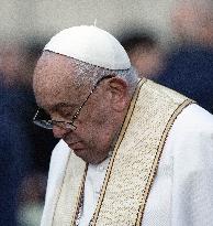 Pope Francis Prays In Front Of Virgin Mary Statue - Rome