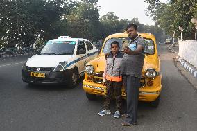 Over Half Of Kolkata’s Iconic Yellow Taxis To Bid Farewell Soon