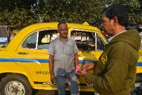 Over Half Of Kolkata’s Iconic Yellow Taxis To Bid Farewell Soon