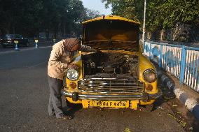 Over Half Of Kolkata’s Iconic Yellow Taxis To Bid Farewell Soon