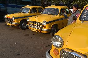 Over Half Of Kolkata’s Iconic Yellow Taxis To Bid Farewell Soon