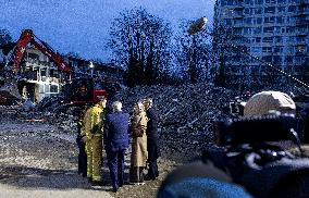 Royals Visiting The Disaster Site On The Tarwekamp - The Hague