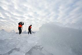 Ice Collection Season Starts - China