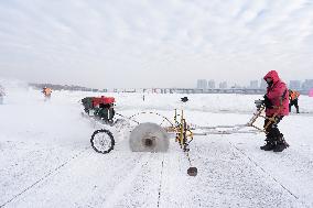 Ice Collection Season Starts - China