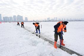 Ice Collection Season Starts - China