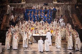 First Mass For The Public Notre-Dame Cathedral - Paris