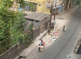 Ragpicker Childs Collects Plastics