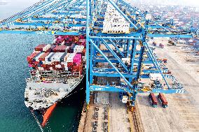 The Total Import And Export Value of China's Goods Trade Increased