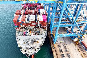 The Total Import And Export Value of China's Goods Trade Increased