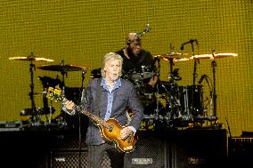 Paul McCartney Performs Live - Madrid