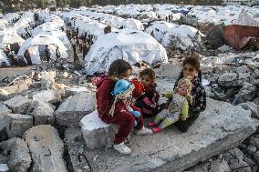 Palestinian Children Brace For Winter - Gaza