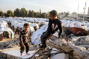 Palestinian Children Brace For Winter - Gaza