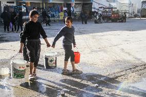 Palestinian Children Brace For Winter - Gaza