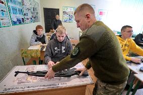 "Defence of Ukraine" subject in college in Kyiv region