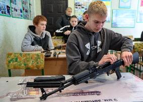 "Defence of Ukraine" subject in college in Kyiv region