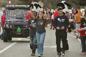 The 7th Annual Twilight Parade In Hunters Creek