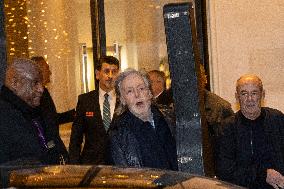 Paul McCartney greets fans outside the Ritz Hotel - Madrid