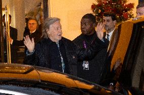 Paul McCartney greets fans outside the Ritz Hotel - Madrid