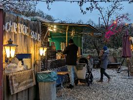 ​Gans Am Wasser​ Christmas Market, A Festive Experience At Westpark Munich