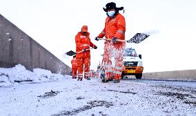 Heavy Snow Hit Zhangye