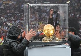 Andriy Shevchenko brings Ballon dOr to Ukraine