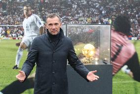 Andriy Shevchenko brings Ballon dOr to Ukraine