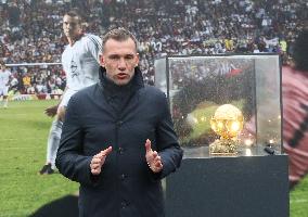 Andriy Shevchenko brings Ballon dOr to Ukraine