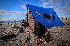 Displaced Live In Makeshift Shelters - Gaza