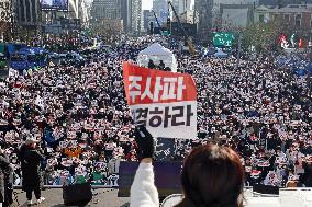 Pro-S. Korean President Yoon rally