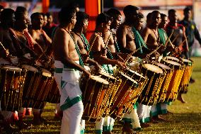 Indian Soldiers Practice Martial Arts - India