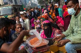 Daily Life In Dhaka