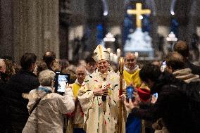 Mass dedicated to Donors at Notre Dame Cathedral - Paris