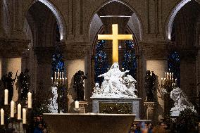 Mass dedicated to Donors at Notre Dame Cathedral - Paris