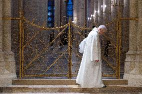 Mass dedicated to Donors at Notre Dame Cathedral - Paris