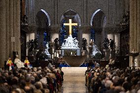 Mass dedicated to Donors at Notre Dame Cathedral - Paris