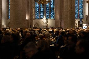 Mass dedicated to Donors at Notre Dame Cathedral - Paris