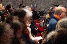 Mass dedicated to Donors at Notre Dame Cathedral - Paris