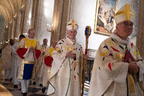 Mass dedicated to Donors at Notre Dame Cathedral - Paris