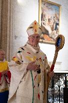 Mass dedicated to Donors at Notre Dame Cathedral - Paris